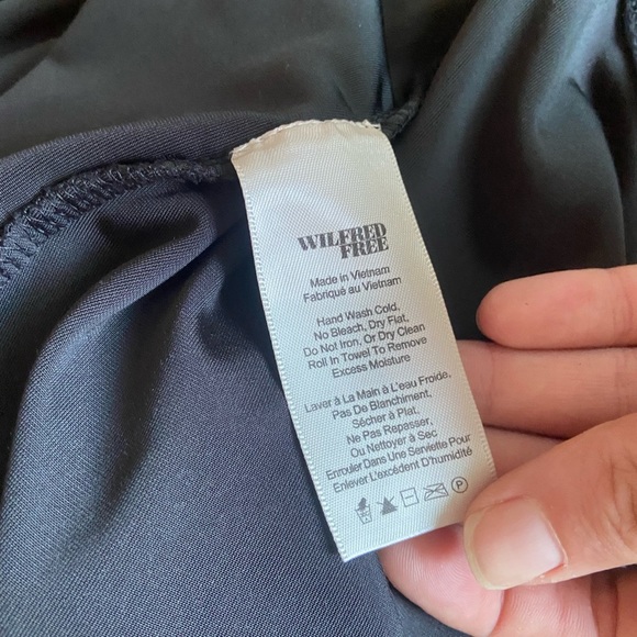 Wilfred black velvet dress - Picture 8 of 10